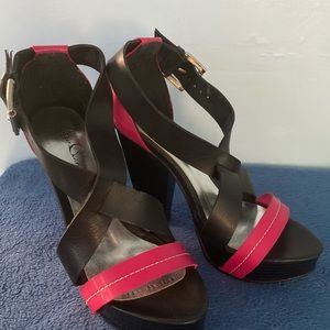 Leather women sandals black pink NEW size 6 1/2